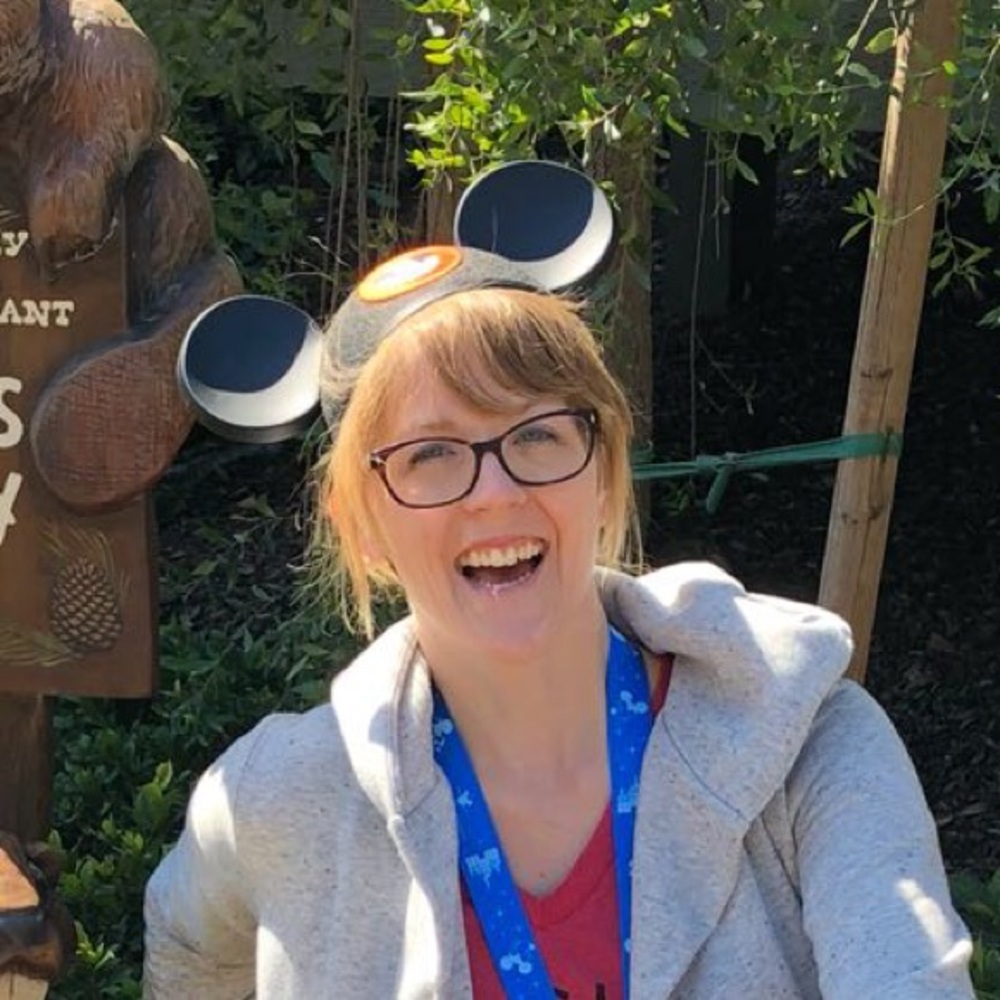 Meet your Posher, Laura